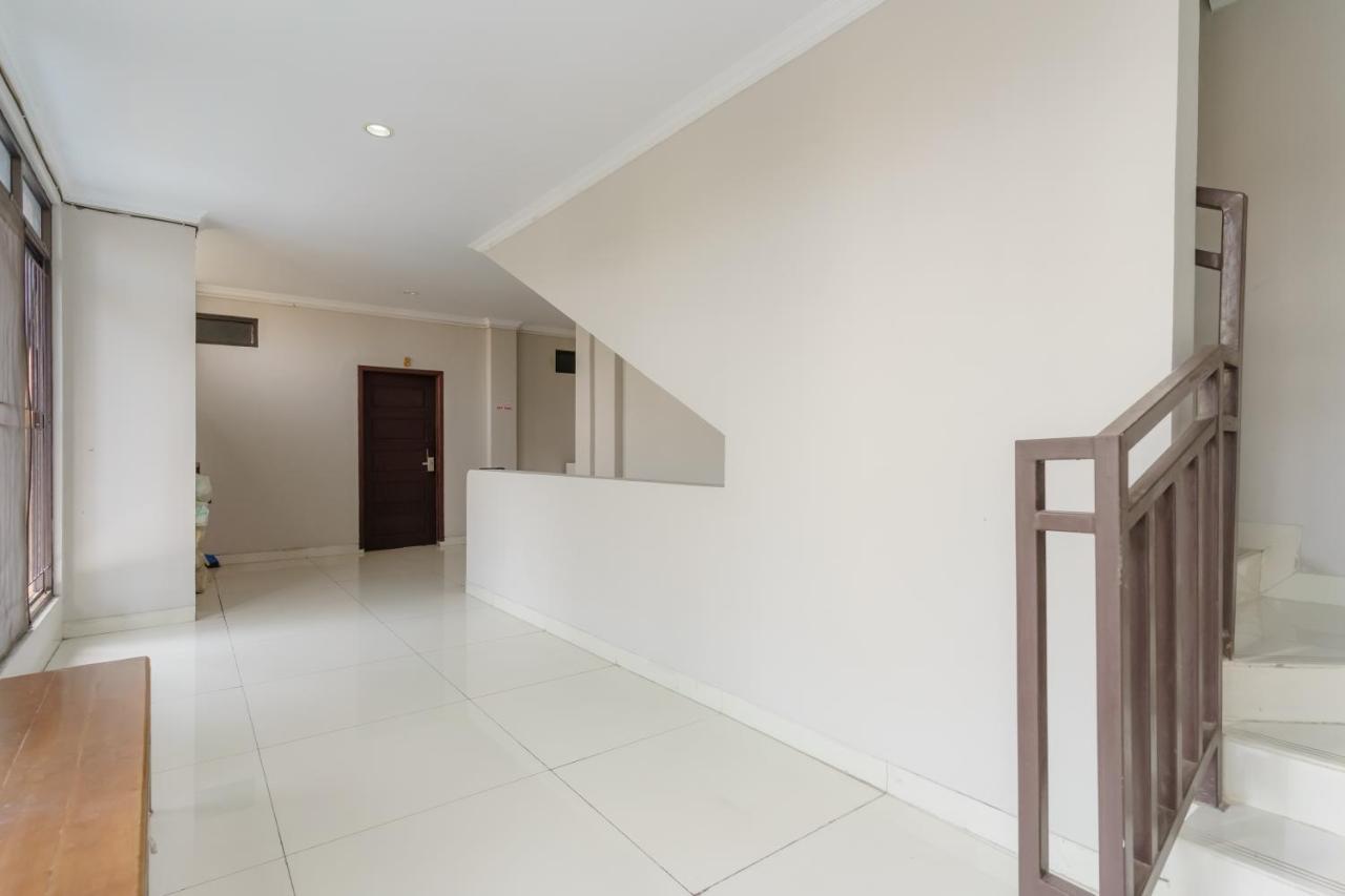 Hotel Koolkost Syariah At Taman Simprug Cikarang 2*
