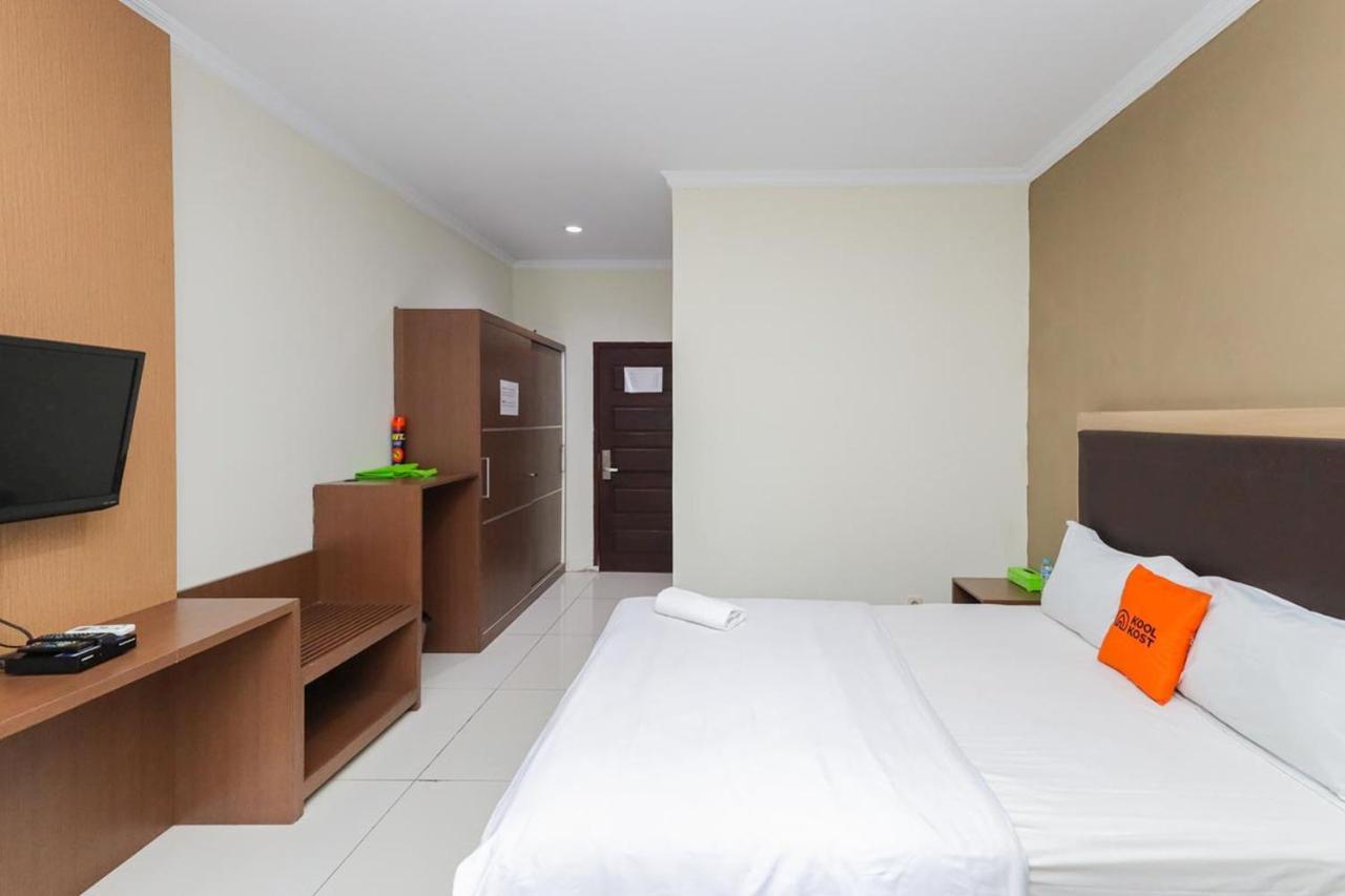Koolkost Syariah At Taman Simprug Cikarang Hotel 2*