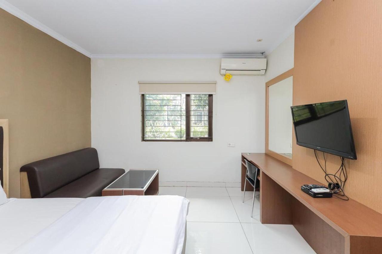 Koolkost Syariah At Taman Simprug Cikarang Hotel 2*